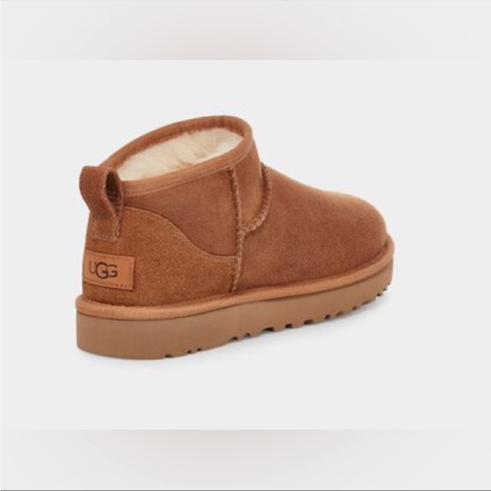 BRAND NEW IN BOX! UGG CLASSIC ULTRA MINI Chestnut U.S.A. size 9.